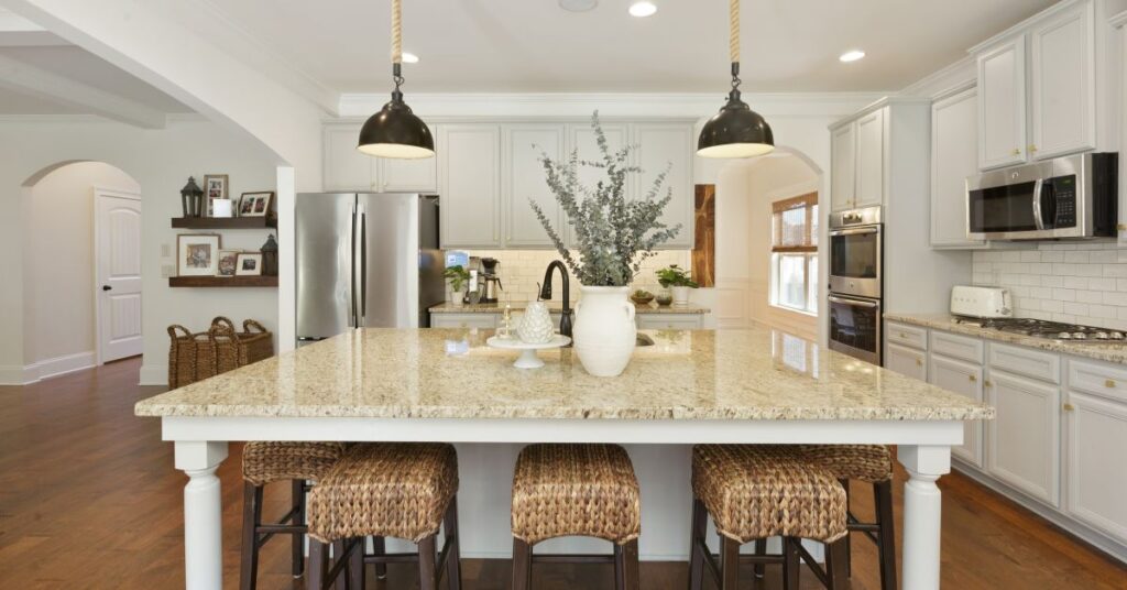 Modern kitchen with two-tone cabinets creating a stylish contrast.